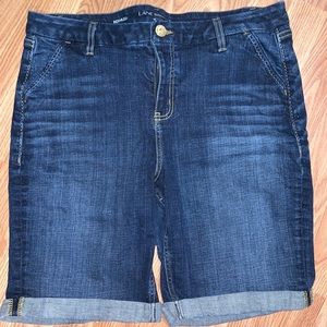Lane Bryant Bermuda Jean shorts size 16